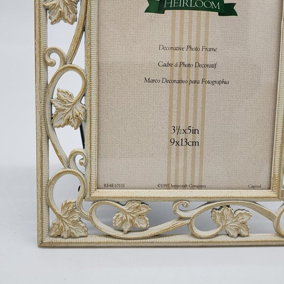 Decorative Heirloom Photo Frame 3.5" X 5" Intricate Leaf Design Ivory & Gold Fin - Picture 5 of 10